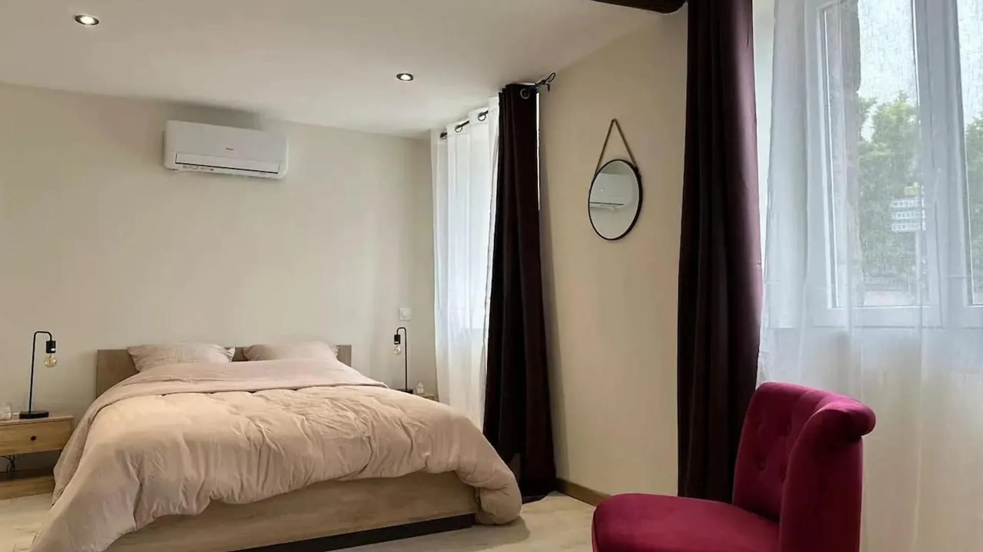 Apartment Appartement Spacieux A Souvigny Avec Parking Inclus.