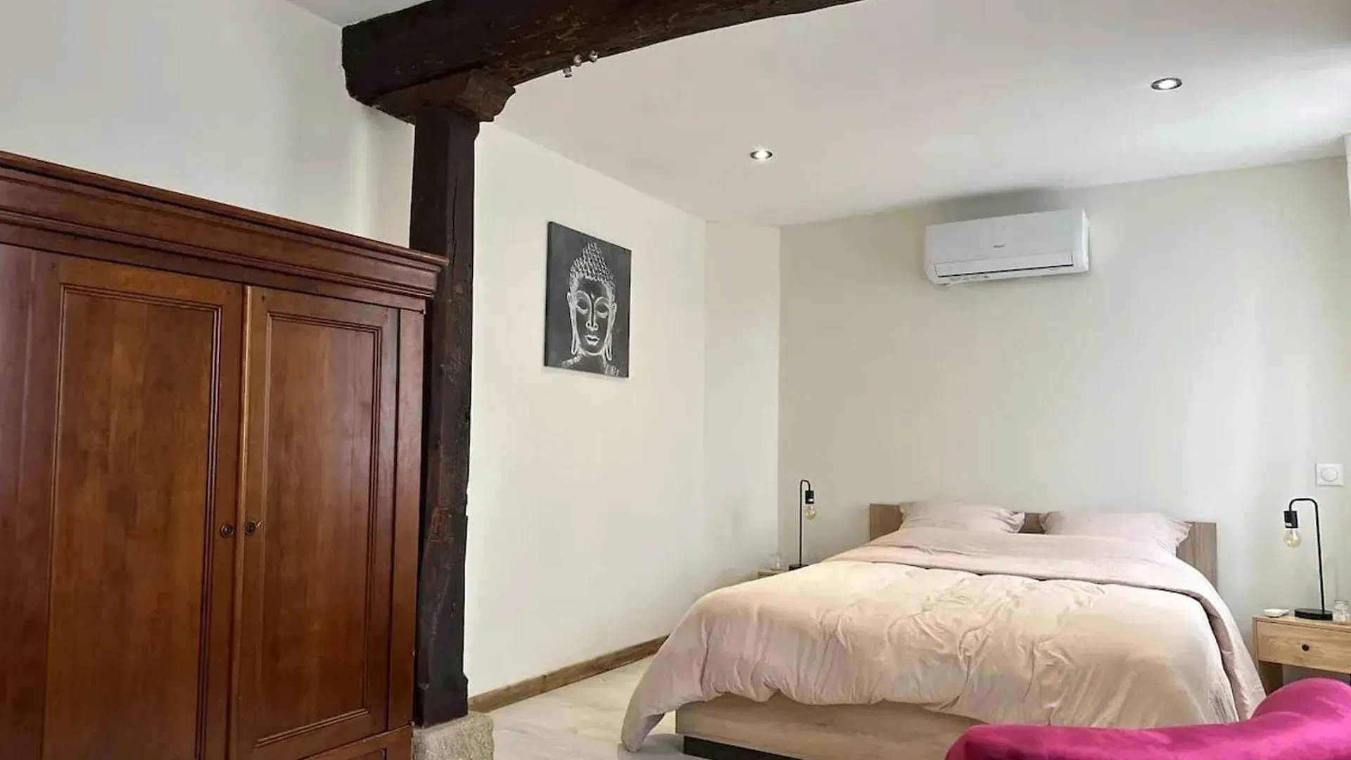 Appartement Spacieux A Souvigny Avec Parking Inclus. Apartment