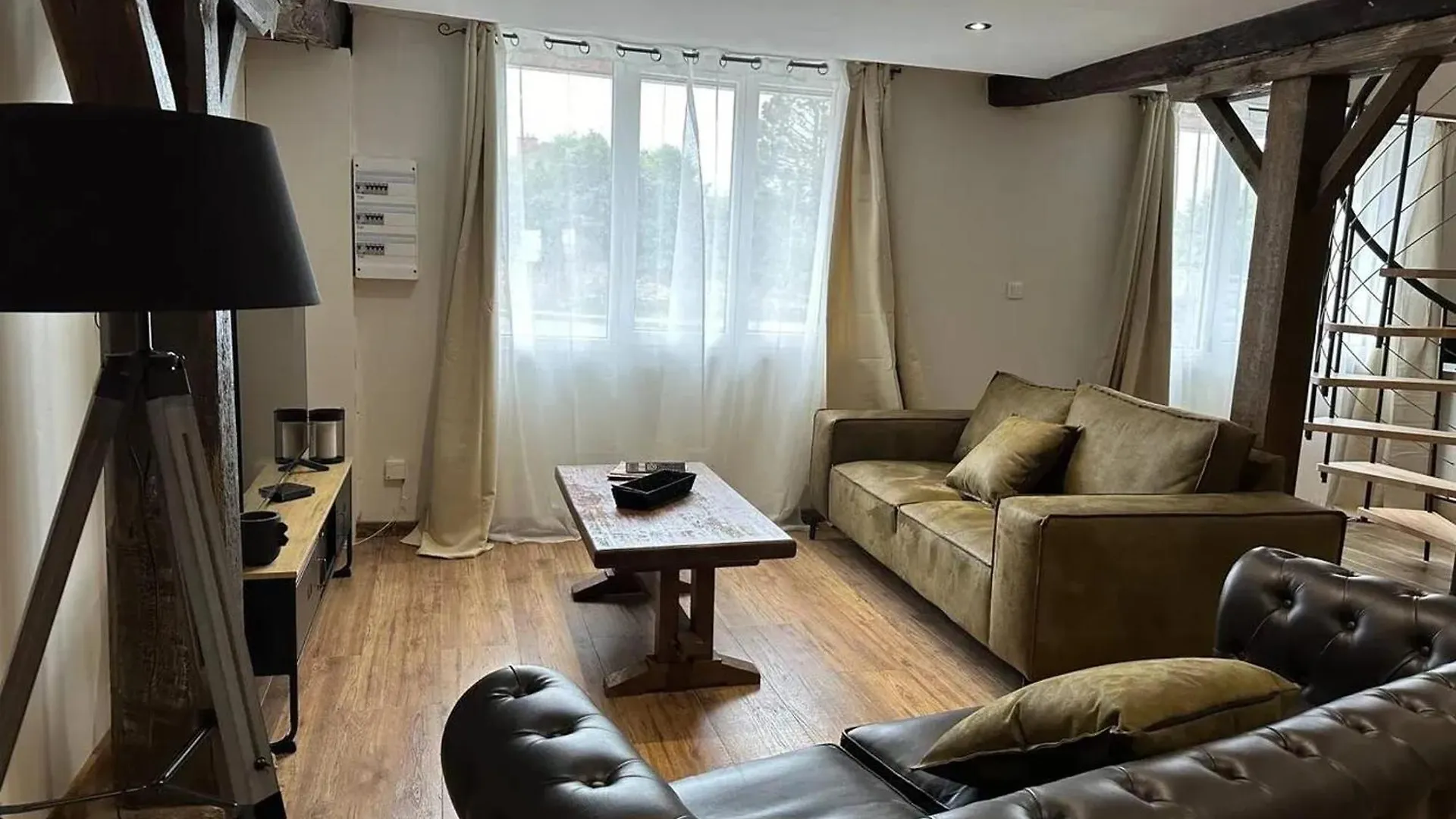 Appartement Spacieux A Souvigny Avec Parking Inclus. 0*,  France
